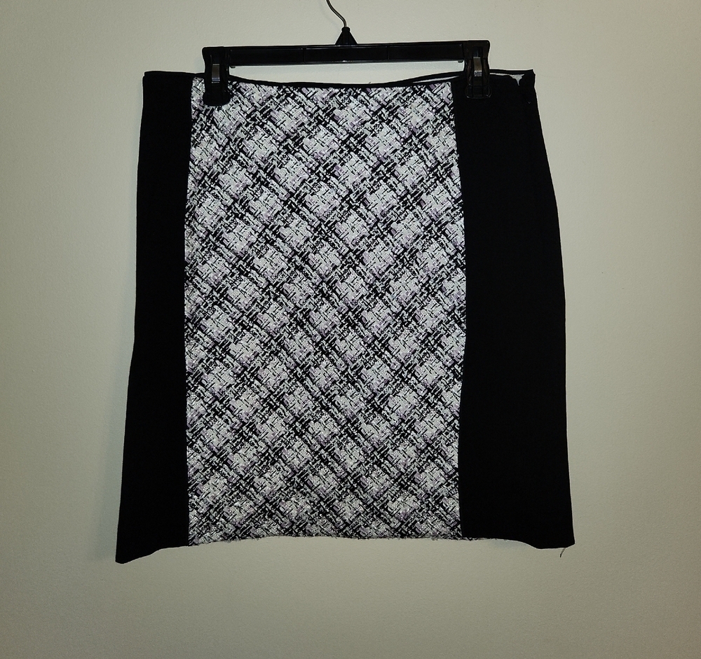 White House Black Market Monochrome Pencil Skirt